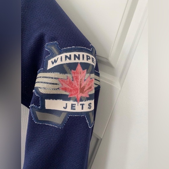 NHL WINNIPEG JETS * REEBOK White Blue Logo Jersey in XL - Picture 9 of 14
